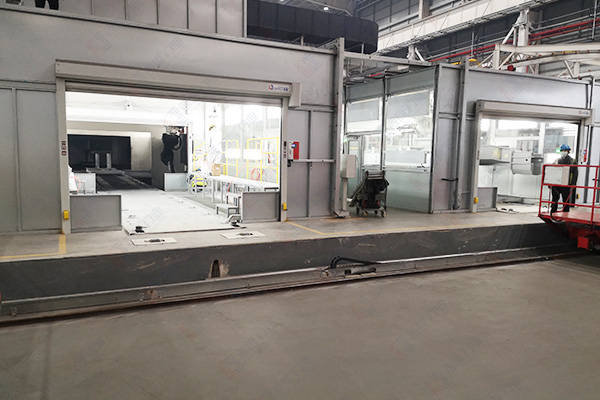 無(wú)錫噴涂設(shè)備間防爆快速門插圖1