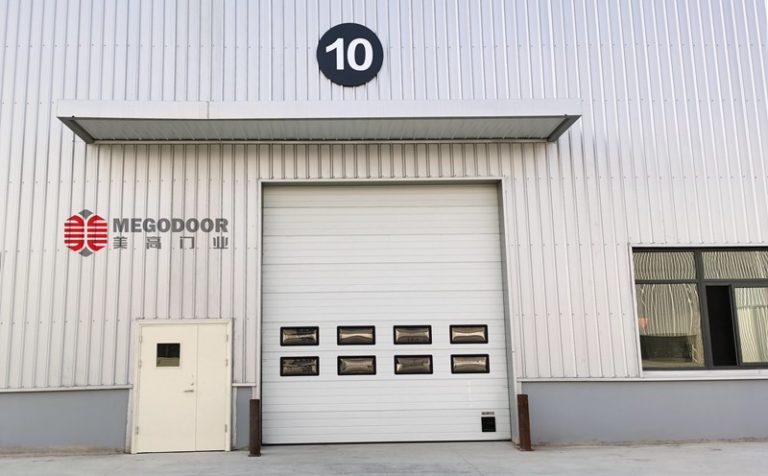 美高門業(yè)：無錫專業(yè)提升門制造商，打造保溫、抗風、密封、防蟲的高品質工業(yè)門系統(tǒng)縮略圖